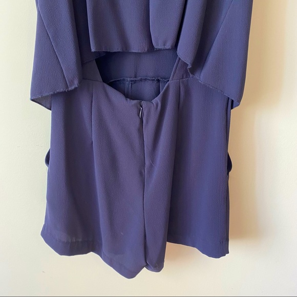 H&M women’s Deep V bow strap detail navy blue open back shorts Romper - size 6 - Picture 6 of 16